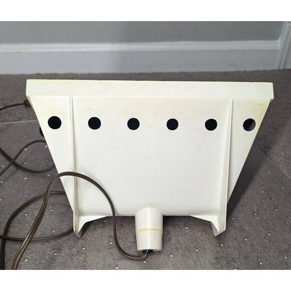 Vintage Lite Brite Hasbro 1973 Light Bright W/ORIGINAL BOX, PEGS, & PAPERS - Picture 10 of 12